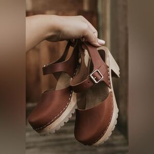 Mia Abba Swedish 70's style wooden clog heels women's